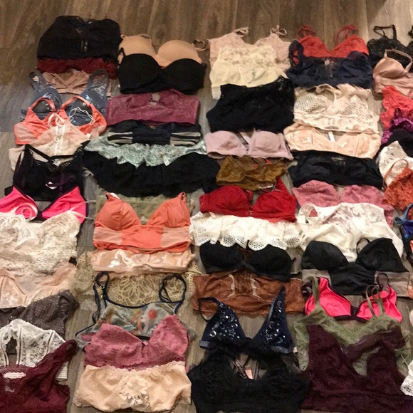 NWT 💝💝10 VICTORIA SECRET BRALETTES MYSTERY BOX - Picture 5 of 8